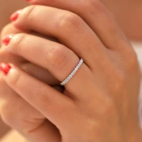 /public/photos/live/Colorless Moissanite Wedding Band-1083 (4).webp